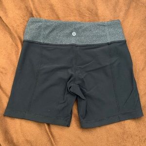 Lululemon Spandex Short (Size 4)